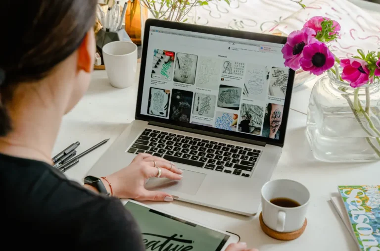 Hỗ trợ khách quản lý slider blog sau khi ra mắt